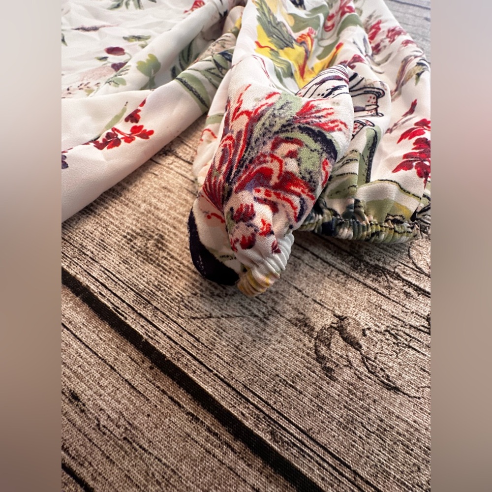 Women’s long sleeve floral print blouse - Picture 3 of 9